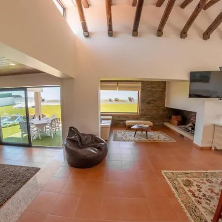 Panoramic Beachfront - Direct Access * Esposende